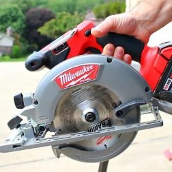 Milwaukee Circular Saws for Canadian Woodworking & Construction