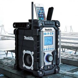 Best Cordless Radios for Jobsites, Workshops & Outdoor Use in Canada